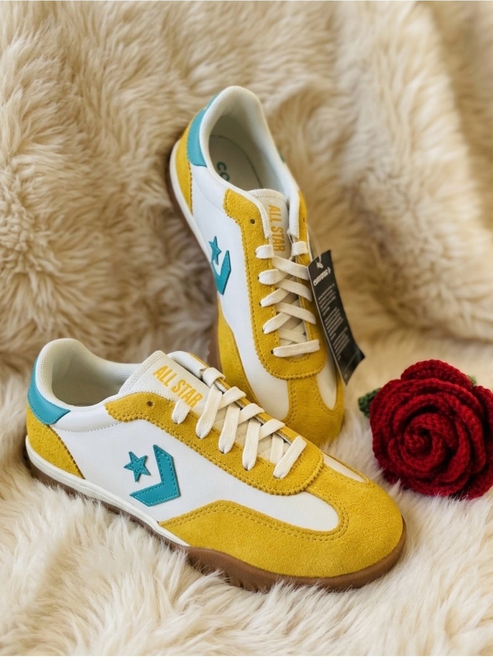 nwt Classic Converse Low-Top Sneakers